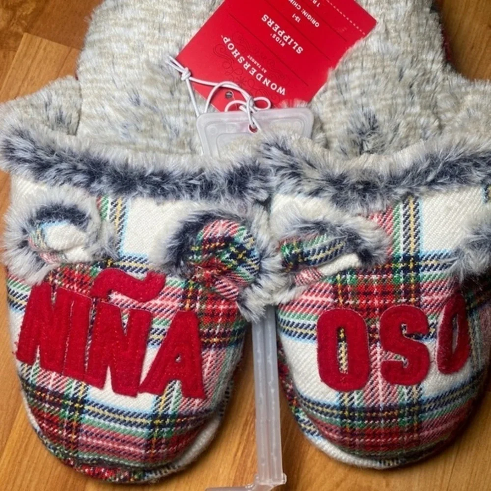 Wondershop 'Niña Oso' Kid's 13-1 Slippers‎ Plaid Fuzzy